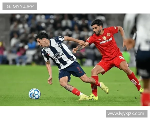 足球明星命名的经典动作解析与技巧分享让你也能成为场上焦点