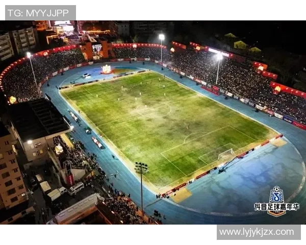 足球明星在抖音上展现精彩球技引发热潮，粉丝纷纷点赞互动热情高涨