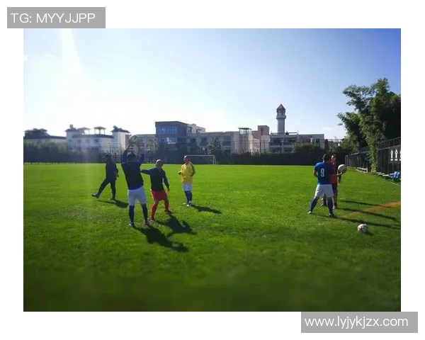 足球明星李娜的父母如何培养她走向辉煌的足球之路