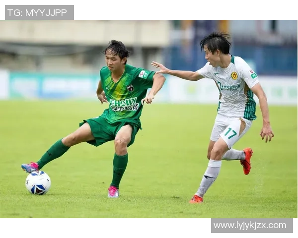 足球明星游戏直播精彩瞬间视频集锦带你领略不一样的赛场魅力