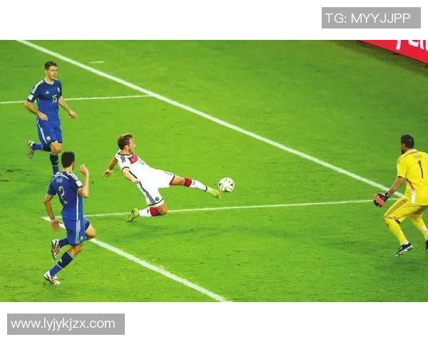 足球明星法国奉先的传奇之路与辉煌成就解析 足球明星法国奉先的传奇之路与辉煌成就解析