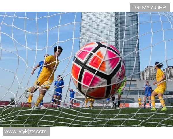 足球明星的魅力与成就全方位介绍及其在日本的影响力分析